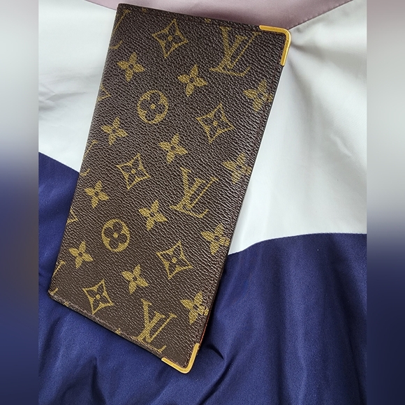 Authentic Louis Vuitton Bifold Vintage Wallet